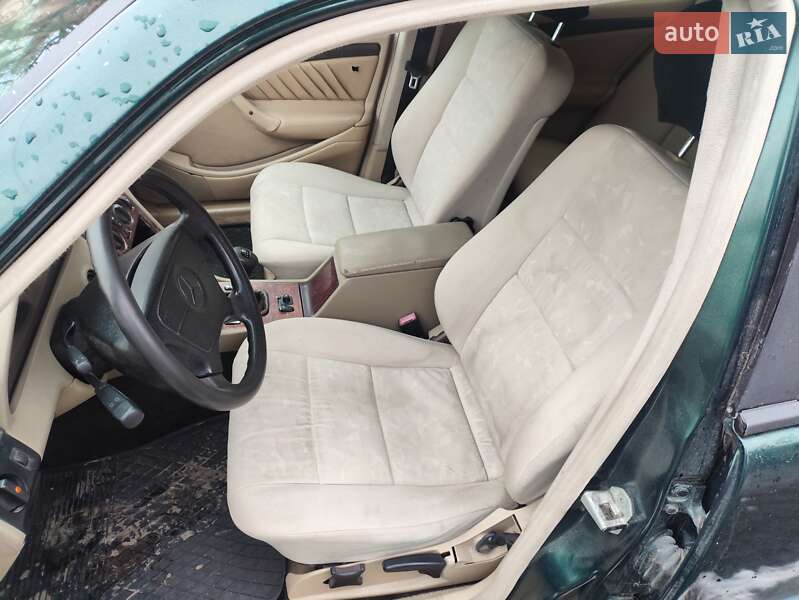 Седан Mercedes-Benz C-Class 1999 в Тернополі