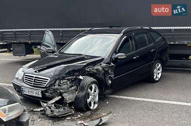 Универсал Mercedes-Benz C-Class 2003 в Самборе