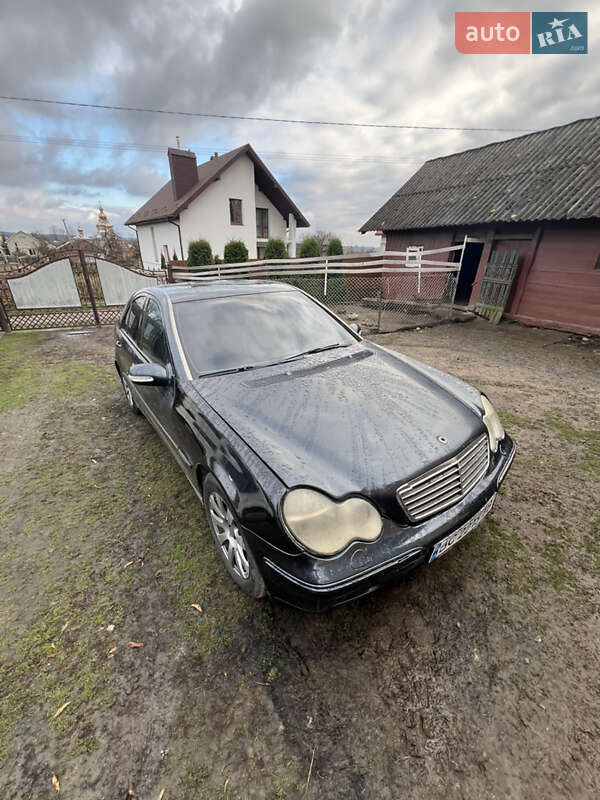 Седан Mercedes-Benz C-Class 2000 в Новояворовске фото 2 Седан Mercedes-Benz C-Class 2000 в Новояворовске