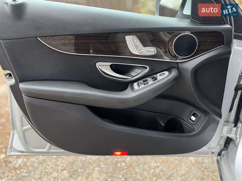 Седан Mercedes-Benz C-Class 2017 в Киеве фото 8 Седан Mercedes-Benz C-Class 2017 в Киеве