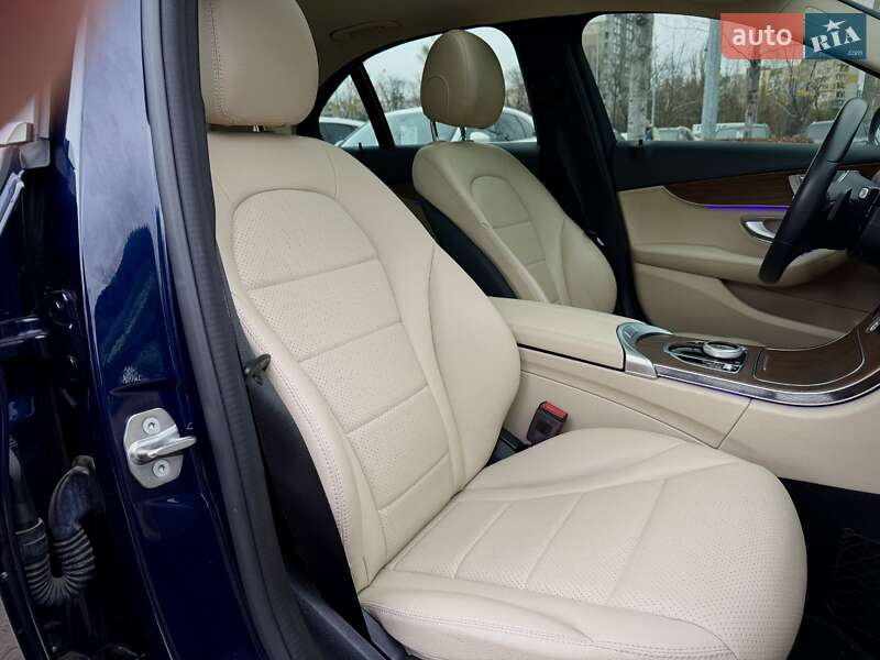 Седан Mercedes-Benz C-Class 2018 в Киеве