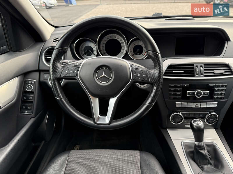 Універсал Mercedes-Benz C-Class 2012 в Вінниці