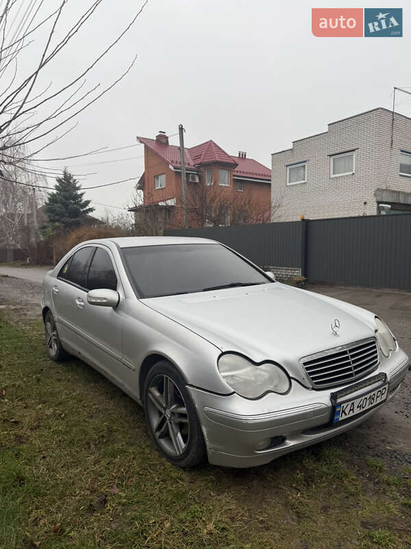 Седан Mercedes-Benz C-Class 2001 в Боярке