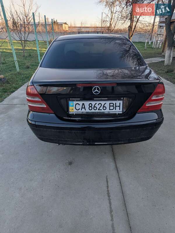 Седан Mercedes-Benz C-Class 2002 в Черкассах