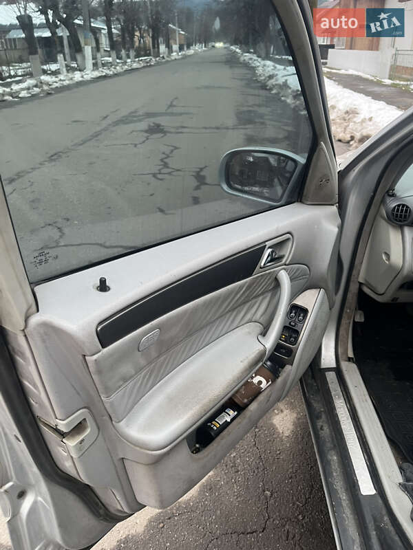 Седан Mercedes-Benz C-Class 2000 в Дрогобичі