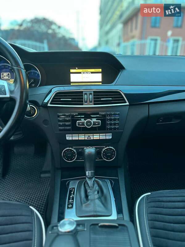 Седан Mercedes-Benz C-Class 2011 в Одесі