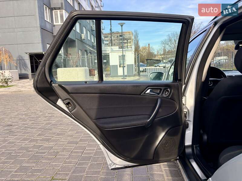 Універсал Mercedes-Benz C-Class 2007 в Одесі