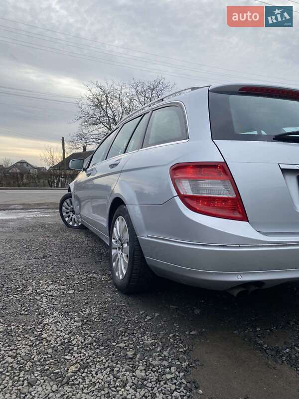Универсал Mercedes-Benz C-Class 2010 в Староконстантинове