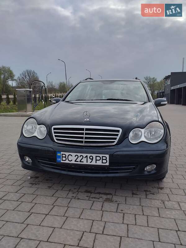 Mercedes-Benz C-Class 2004 Mercedes-Benz C-Class 2004