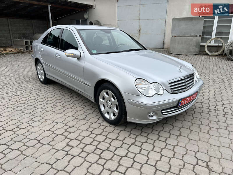 Седан Mercedes-Benz C-Class 2005 в Надвірній