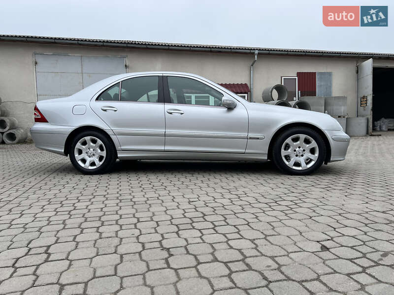 Седан Mercedes-Benz C-Class 2005 в Надвірній