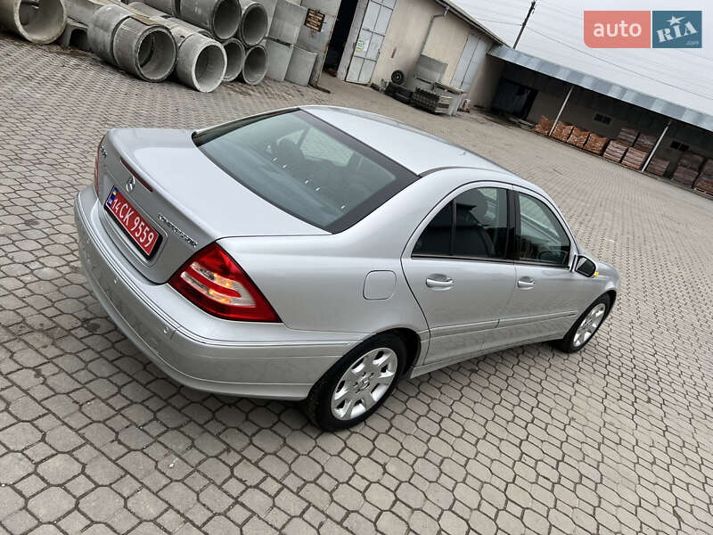 Седан Mercedes-Benz C-Class 2005 в Надвірній