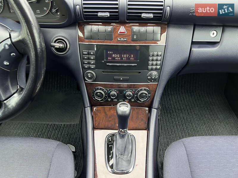 Седан Mercedes-Benz C-Class 2005 в Надвірній