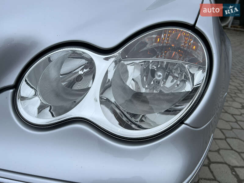 Седан Mercedes-Benz C-Class 2005 в Надвірній