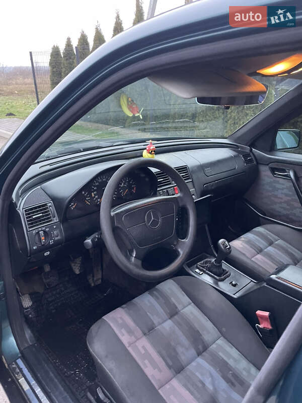 Седан Mercedes-Benz C-Class 1996 в Буске фото 8 Седан Mercedes-Benz C-Class 1996 в Буске