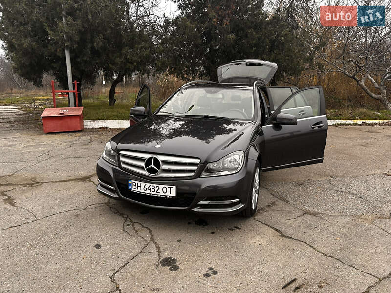 Универсал Mercedes-Benz C-Class 2013 в Одессе