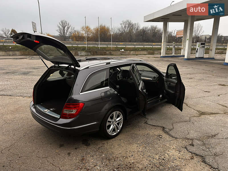 Универсал Mercedes-Benz C-Class 2013 в Одессе