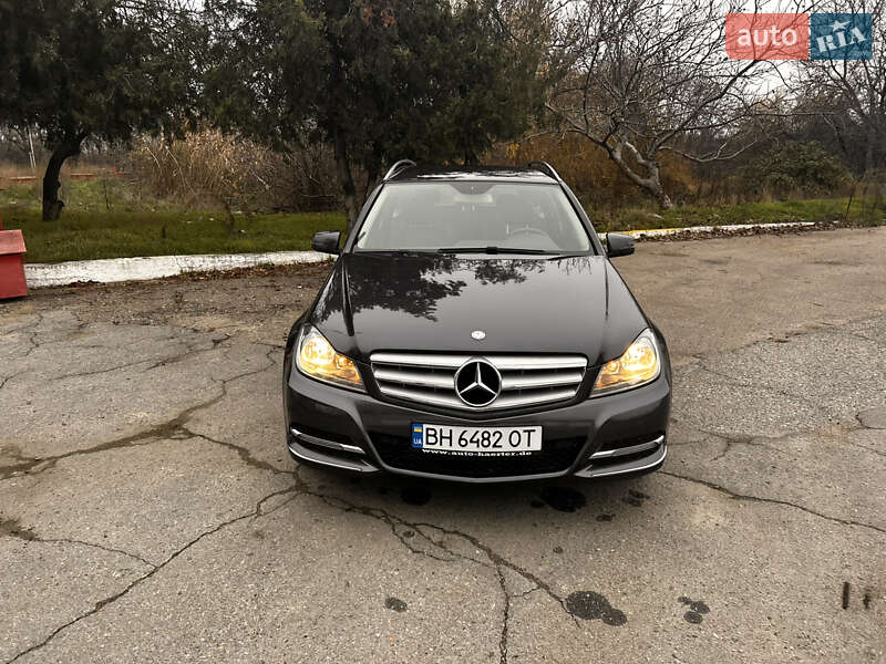 Универсал Mercedes-Benz C-Class 2013 в Одессе