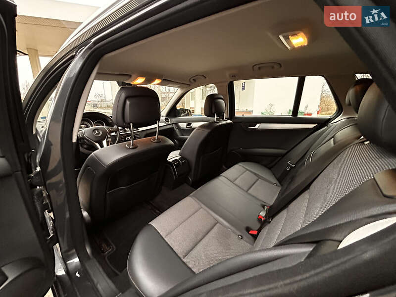 Универсал Mercedes-Benz C-Class 2013 в Одессе