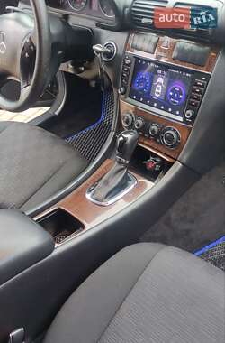 Седан Mercedes-Benz C-Class 2004 в Харькове