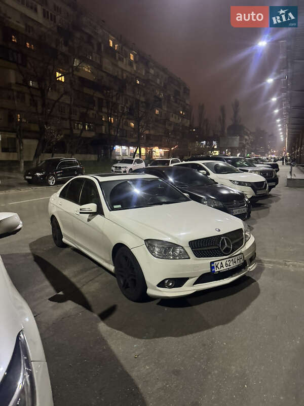 Mercedes-Benz C-Class 2007