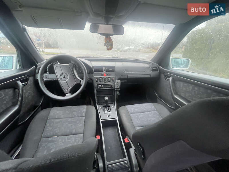 Седан Mercedes-Benz C-Class 1996 в Долине