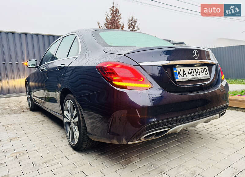 Седан Mercedes-Benz C-Class 2016 в Києві