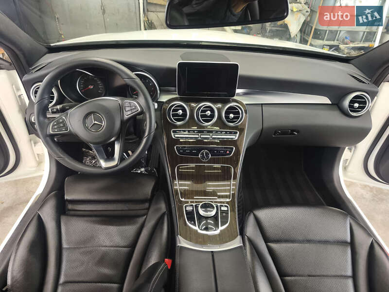 Седан Mercedes-Benz C-Class 2018 в Самборе