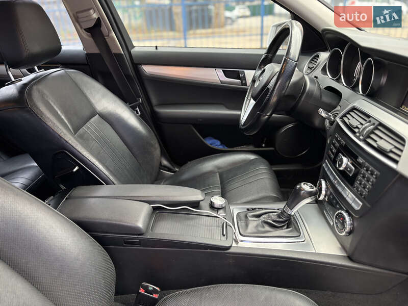 Универсал Mercedes-Benz C-Class 2012 в Ужгороде
