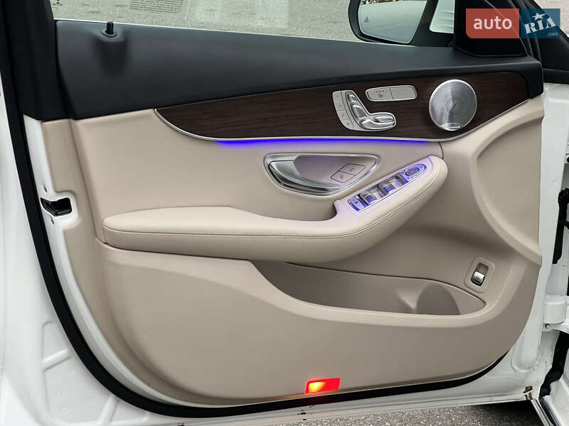 Седан Mercedes-Benz C-Class 2020 в Киеве