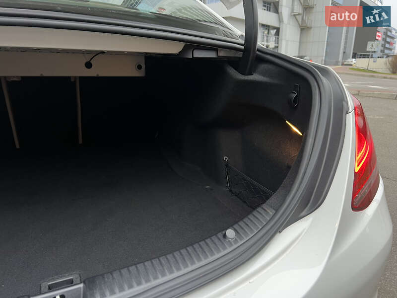 Седан Mercedes-Benz C-Class 2020 в Киеве