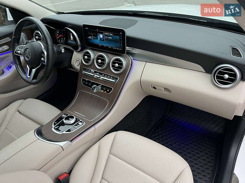 Седан Mercedes-Benz C-Class 2020 в Киеве