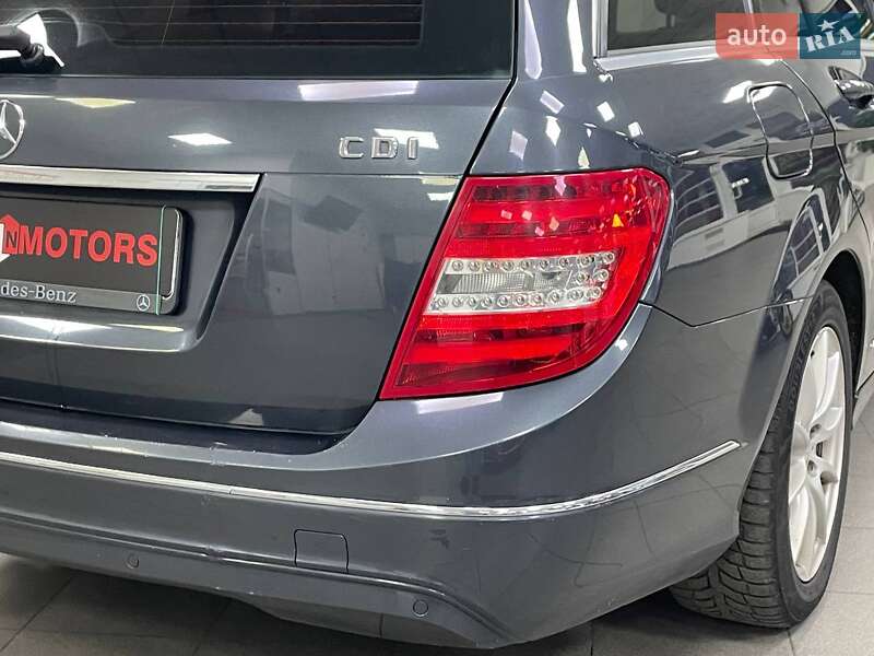Универсал Mercedes-Benz C-Class 2013 в Киеве