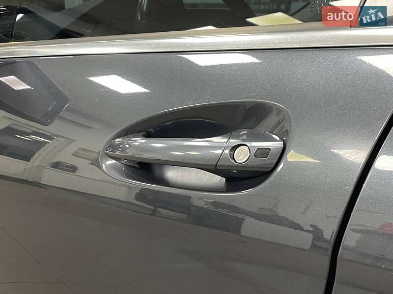 Универсал Mercedes-Benz C-Class 2013 в Киеве