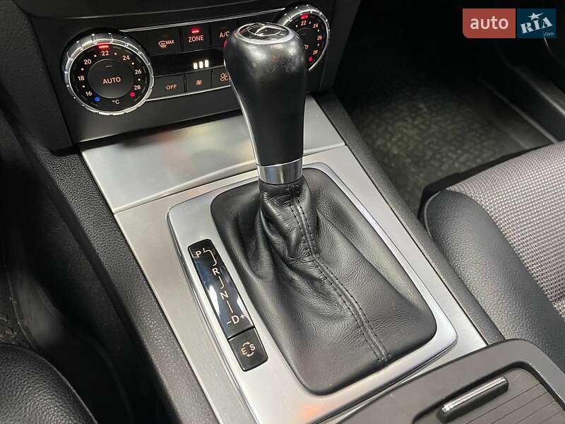 Универсал Mercedes-Benz C-Class 2013 в Киеве