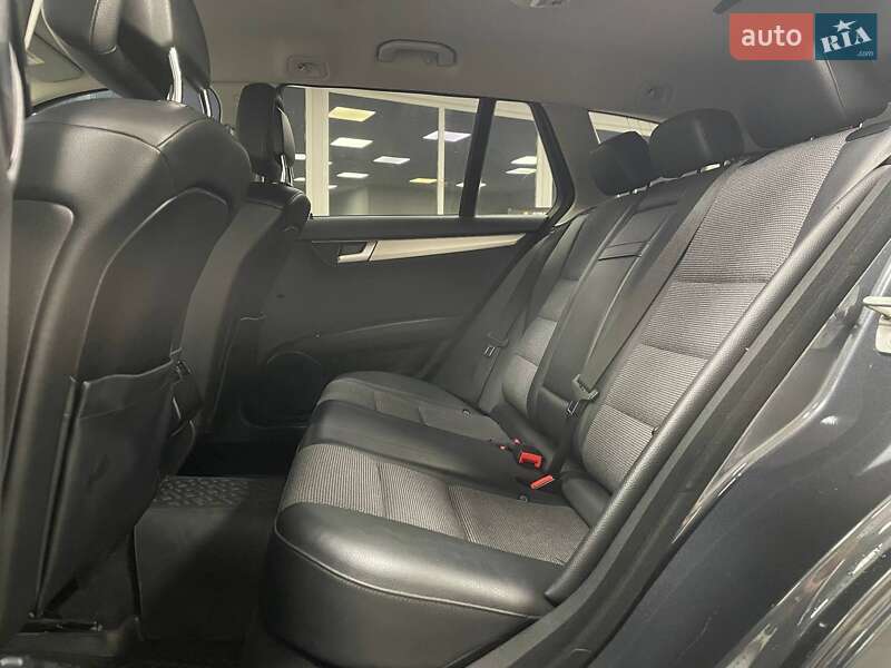 Универсал Mercedes-Benz C-Class 2013 в Киеве