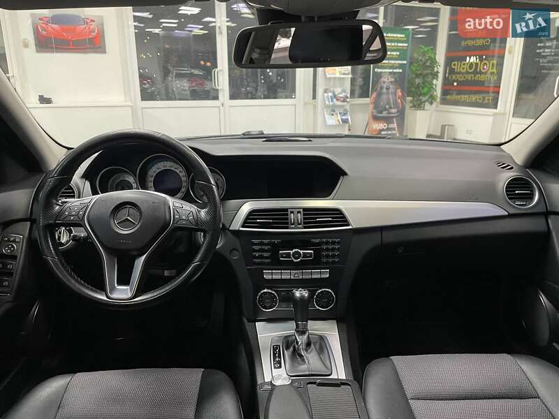 Универсал Mercedes-Benz C-Class 2013 в Киеве