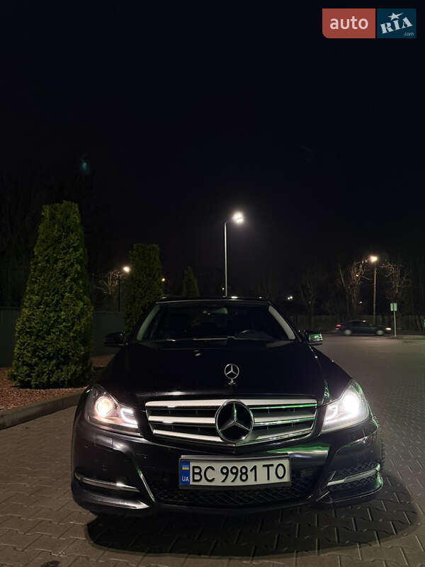 Седан Mercedes-Benz C-Class 2013 в Львове