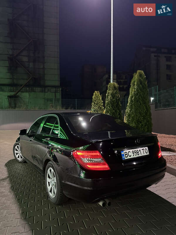 Седан Mercedes-Benz C-Class 2013 в Львове