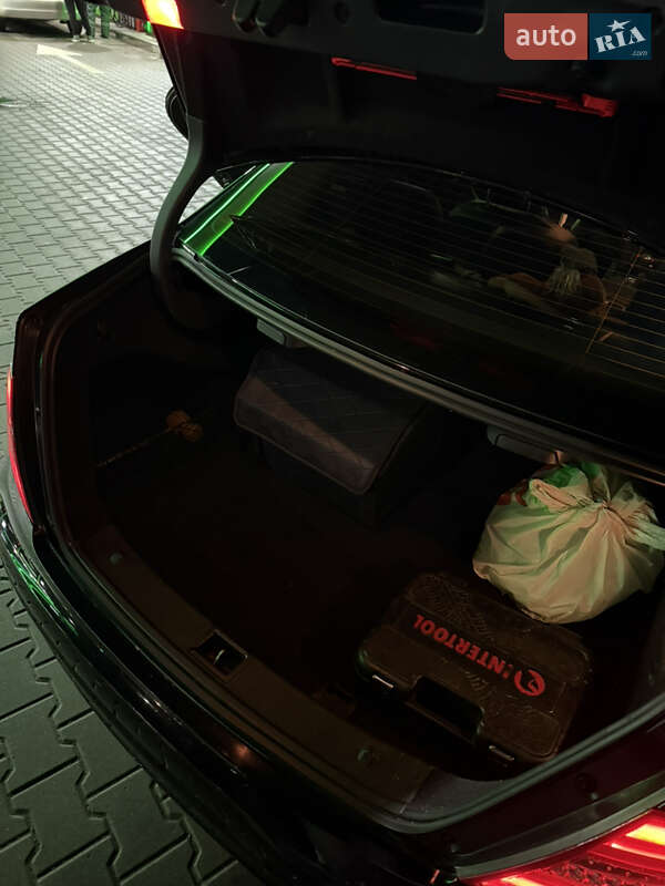 Седан Mercedes-Benz C-Class 2013 в Львове