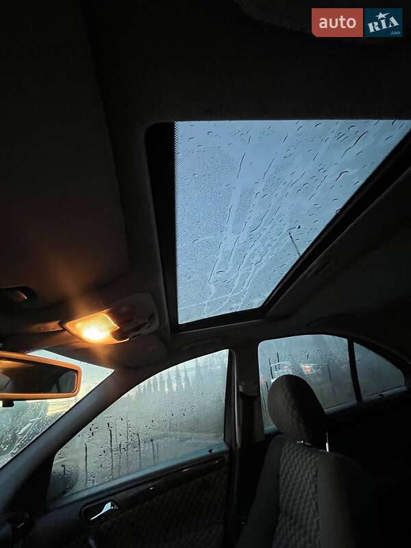 Седан Mercedes-Benz C-Class 2002 в Дрогобыче