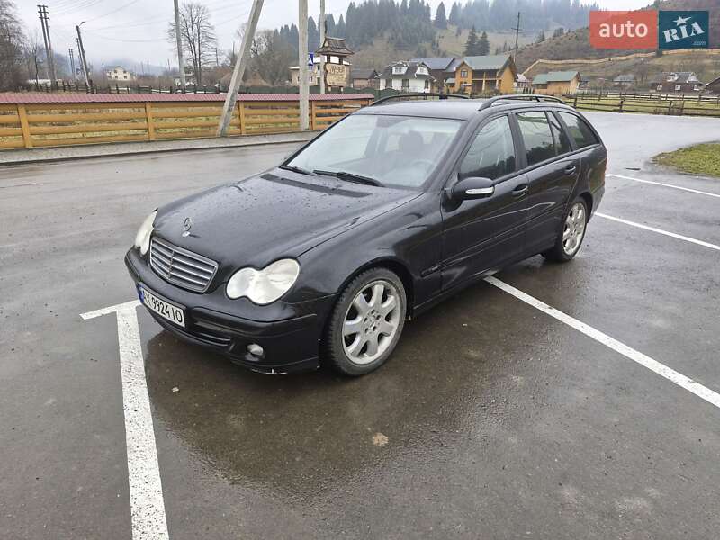 Универсал Mercedes-Benz C-Class 2005 в Верховине