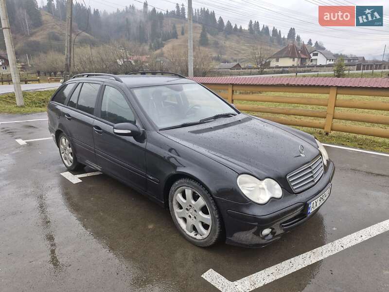 Универсал Mercedes-Benz C-Class 2005 в Верховине