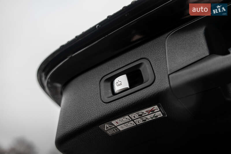 Універсал Mercedes-Benz C-Class 2017 в Львові фото 28 Універсал Mercedes-Benz C-Class 2017 в Львові