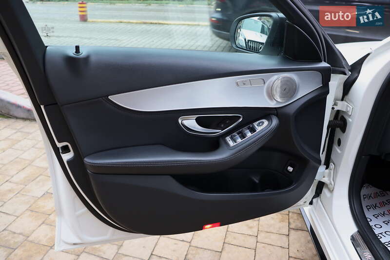 Седан Mercedes-Benz C-Class 2014 в Львове