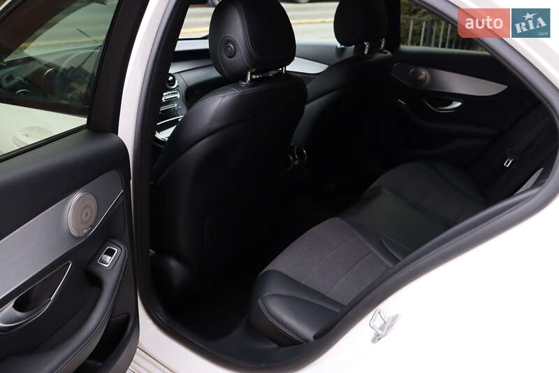 Седан Mercedes-Benz C-Class 2014 в Львове