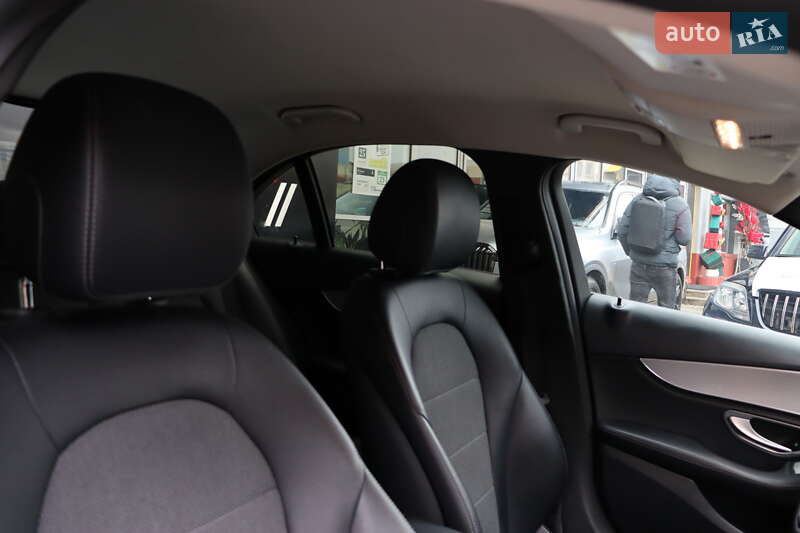 Седан Mercedes-Benz C-Class 2014 в Львове
