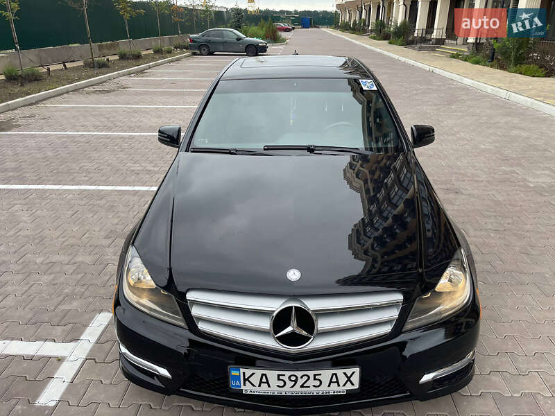 Седан Mercedes-Benz C-Class 2011 в Києві
