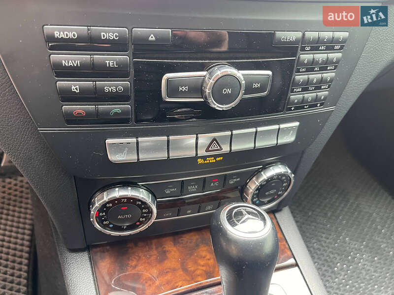 Седан Mercedes-Benz C-Class 2011 в Києві
