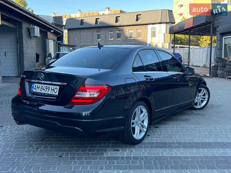 Седан Mercedes-Benz C-Class 2012 в Белой Церкви